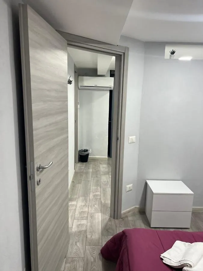 Appartamento House Montesanto Napoli 0*,  Italia